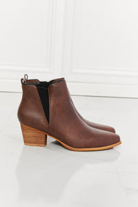 MMShoes Back At It Point Toe Bootie in Chocolate